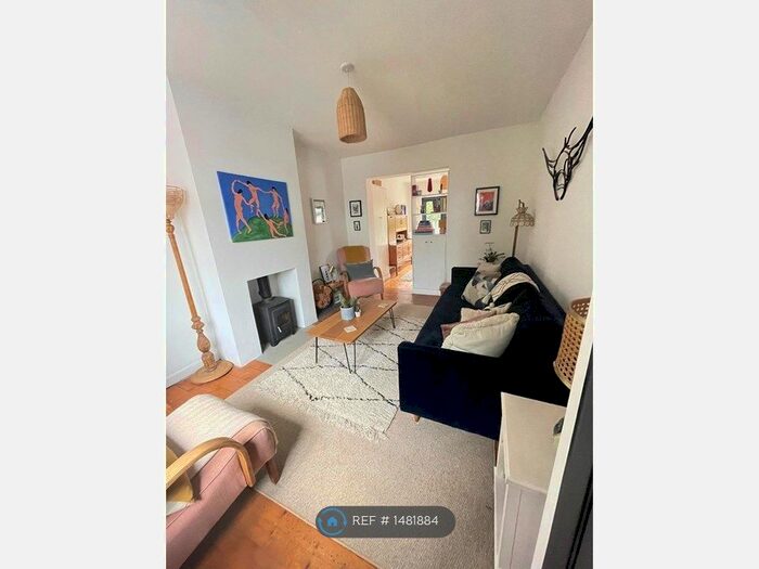 3 Bedroom Semi-Detached House To Rent In Common Rise, Hitchin, SG4