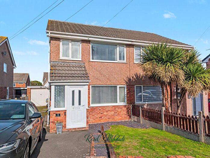 3 Bedroom Semi-Detached House For Sale In Bryn Siriol, Flint, CH6