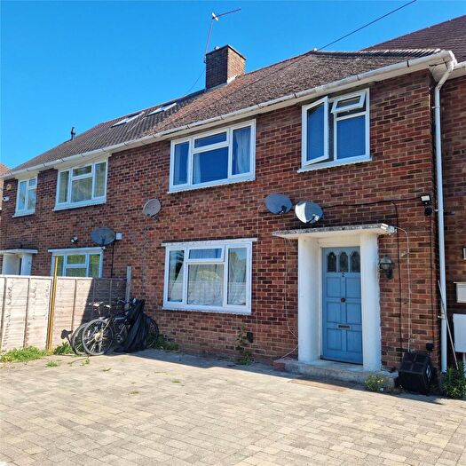 1 Bedroom House To Rent In Dedworth Drive, Windsor, Berkshire, SL4