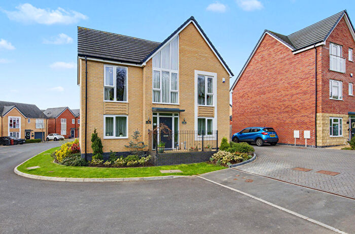 4 Bedroom Detached House For Sale In Tupton Road, Clay Cross, Chesterfield, S45