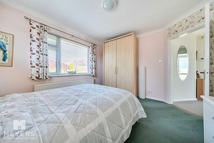 2 Bedroom Detached Bungalow For Sale In Walls View Road, Wareham, BH20 - Photo 12