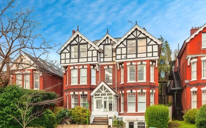 1 Bedroom Flat To Rent In Clanricarde Gardens, Tunbridge Wells, Kent, TN1