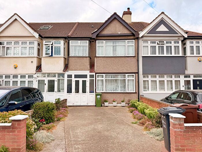 3 Bedroom Terraced House For Sale In Grosvenor Road, Dagenham, Essex, RM8