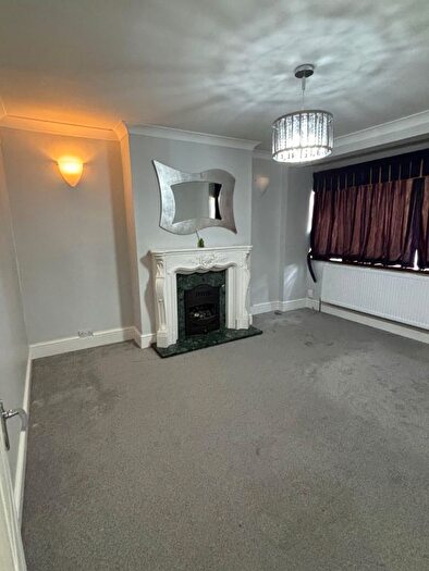 4 Bedroom Terraced House To Rent In Albany Road, Chadwell Heath, RM6