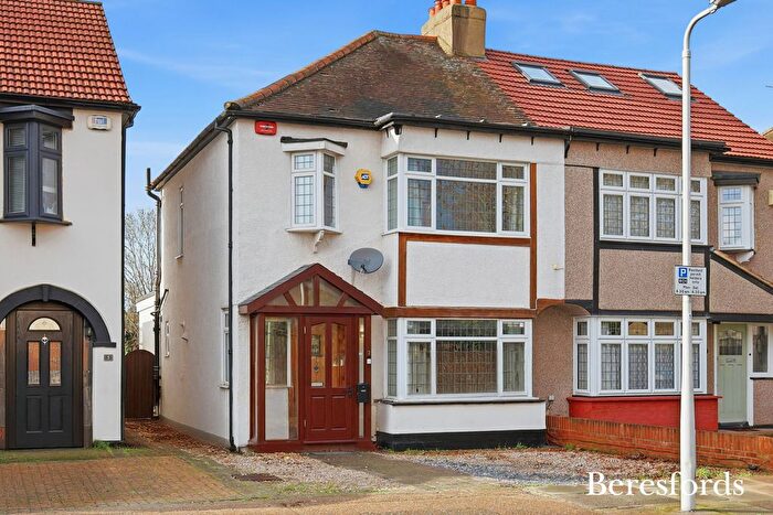3 Bedroom Semi Detached House For Sale In Lodge Avenue, Gidea Park, RM2
