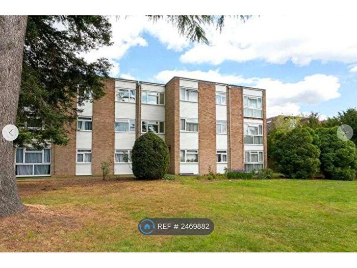 2 Bedroom Flat To Rent In Hempstead Road, Watford, WD17