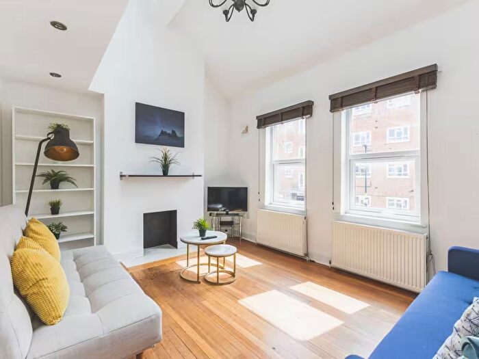 2 Bedroom Flat To Rent In Thorparch Road, London, SW8