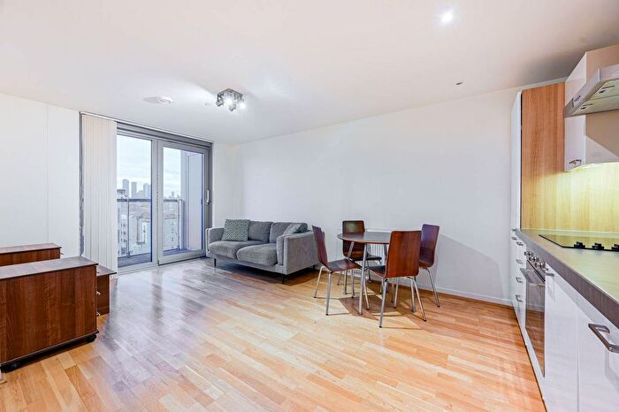 2 Bedroom Flat For Sale In Dancers Way, Greenwich, London, SE8