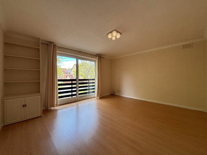 2 Bedroom Flat To Rent In Glenmore Lodge, The Avenue, Beckenham, BR3