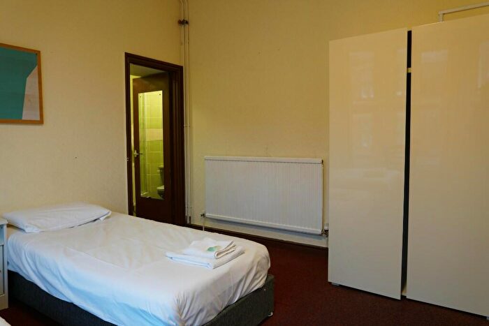 1 Bedroom Serviced Apartments To Rent In Market Place, Kettering, Northamptonshire, NN16