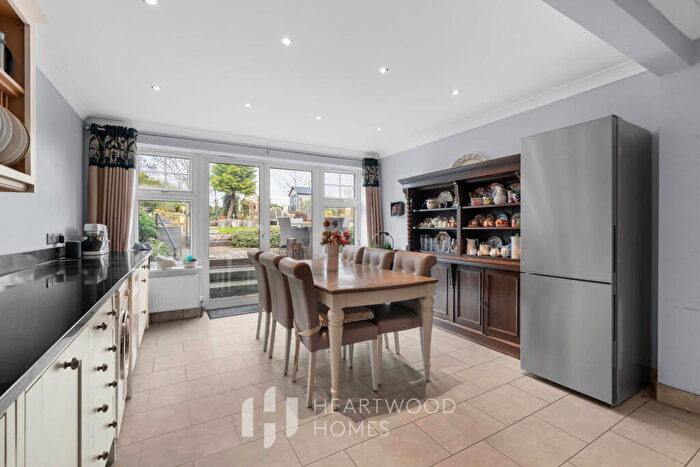 3 Bedroom Detached Bungalow For Sale In Robert Avenue, St. Albans, AL1