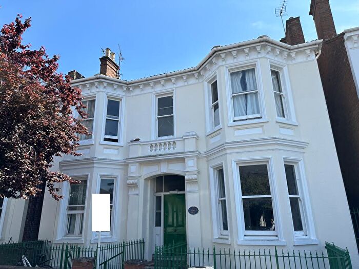 1 Bedroom Apartment To Rent In Russell Terrace, Leamington Spa, CV31