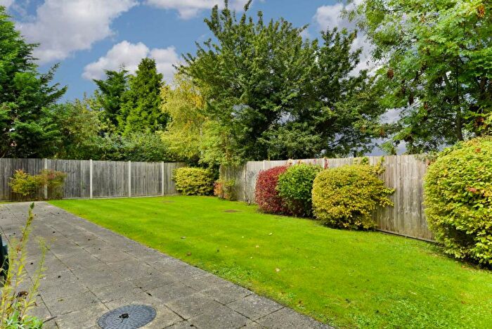 1 Bedroom Flat To Rent In Vernon Close, West Ewell, KT19