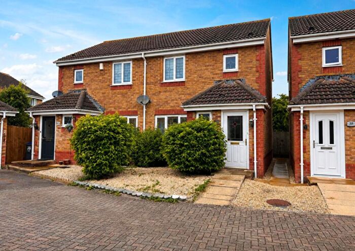 3 Bedroom Semi Detached House For Sale In Bramble Drive, Frome, BA13