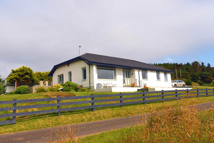 3 Bedroom Detached Bungalow For Sale In Craiglarich, Learside Road, Campbeltown, PA28