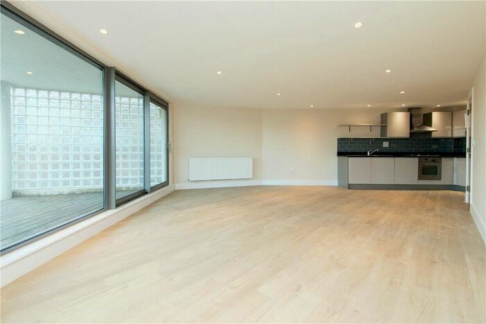 2 Bedroom Flat To Rent In Tanner Street, London, SE1