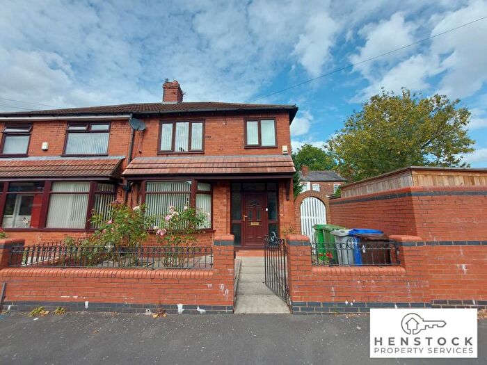 3 Bedroom Semi-Detached House For Sale In Westleigh Street, Manchester, M9