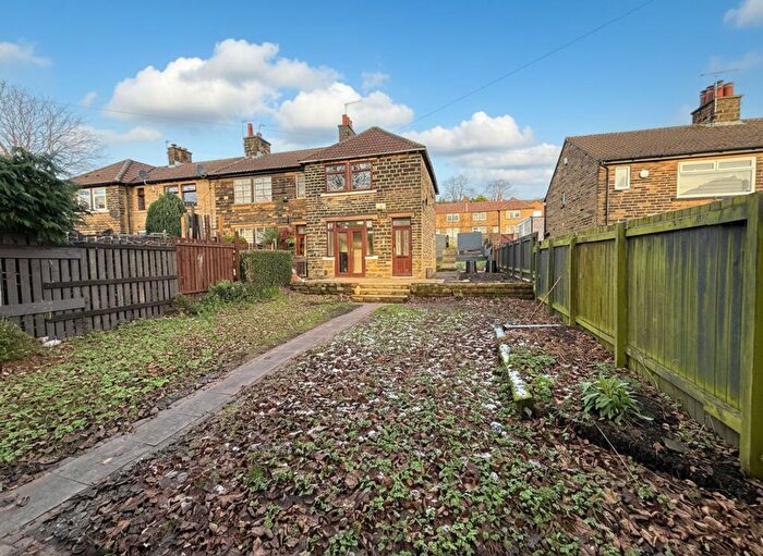 2 Bedroom End Of Terrace House For Sale In Woodlands Mount, Halifax, HX3