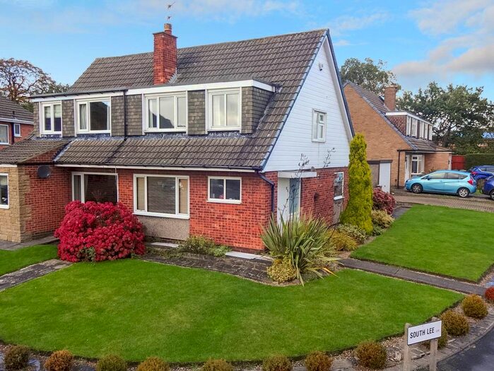 3 Bedroom Detached House To Rent In South Lee, Horsforth, Leeds, West Yorkshire, LS18