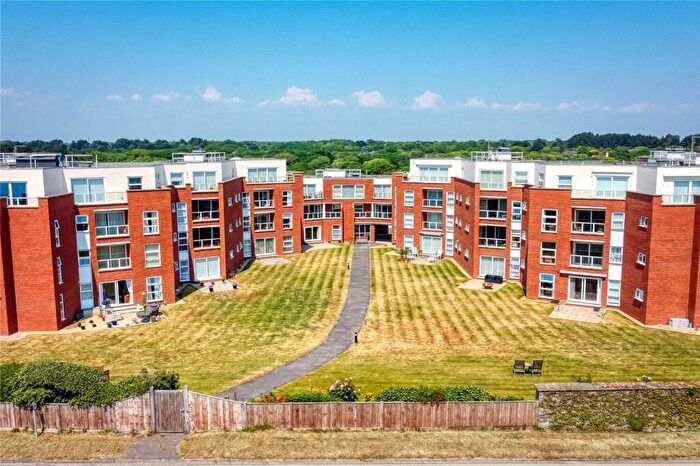 3 Bedroom Apartment For Sale In Camden Hurst, Milford On Sea, Lymington, New Forest, SO41