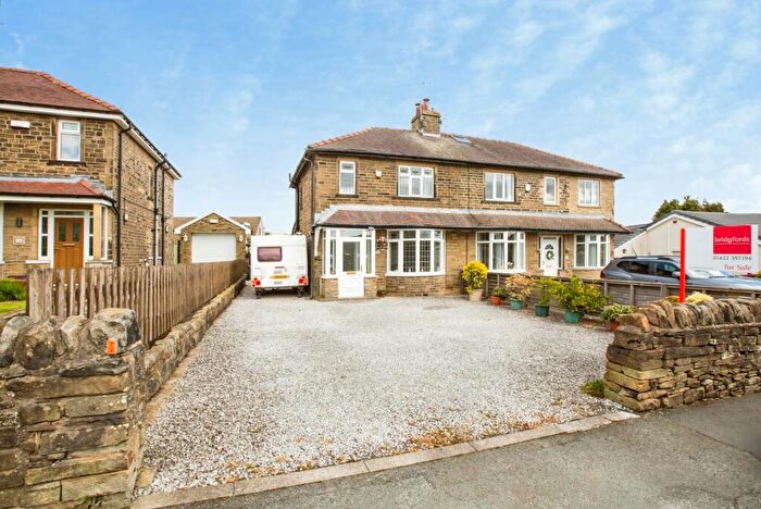 3 Bedroom Semi Detached House For Sale In Tewit Lane, Halifax, West Yorkshire, HX2