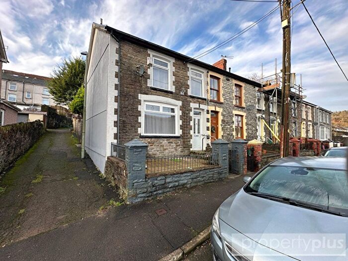 3 Bedroom Terraced House To Rent In The Avenue, Pontygwaith, Ferndale, CF43