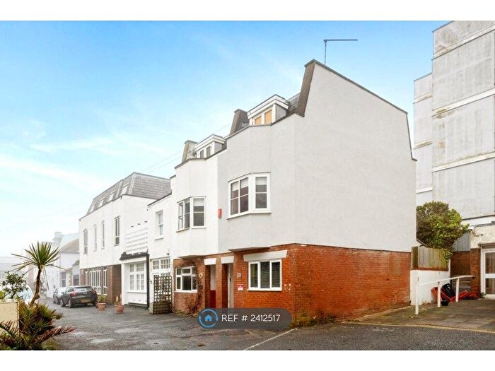 3 Bedroom Semi-Detached House To Rent In Royal Crescent Mews, Brighton, BN2