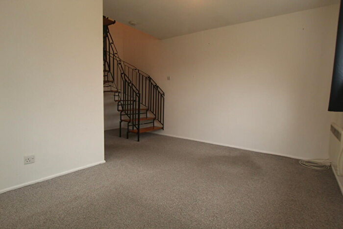 1 Bedroom Terraced House To Rent In Caravere Close, Cambridge, CB4