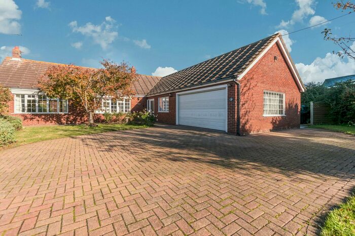 4 Bedroom Detached Bungalow For Sale In The Street, Tendring, Clacton-On-Sea, CO16
