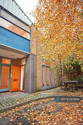 2 Bedroom Flat To Rent In Shelford Place, London, N16