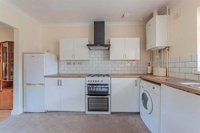 2 Bedroom Bungalow For Sale In Pilton Vale, Newport, NP20