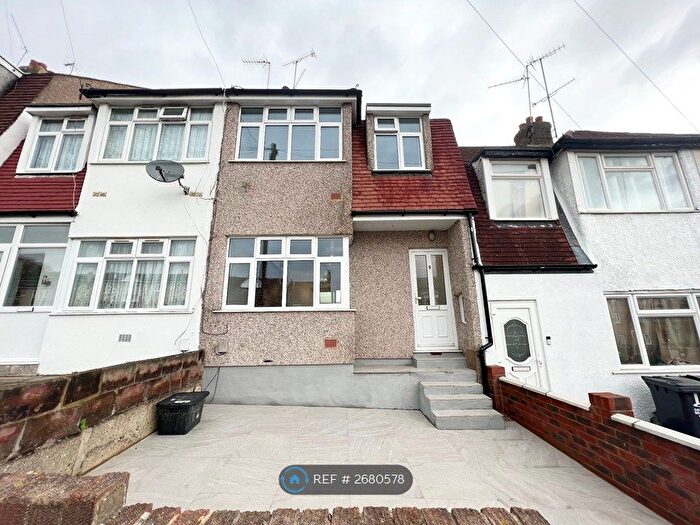 3 Bedroom Terraced House To Rent In Priory Place, Dartford, DA1