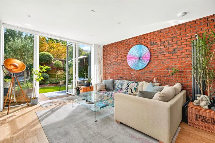3 Bedroom Terraced House For Sale In James Lane, Leyton, London, E10