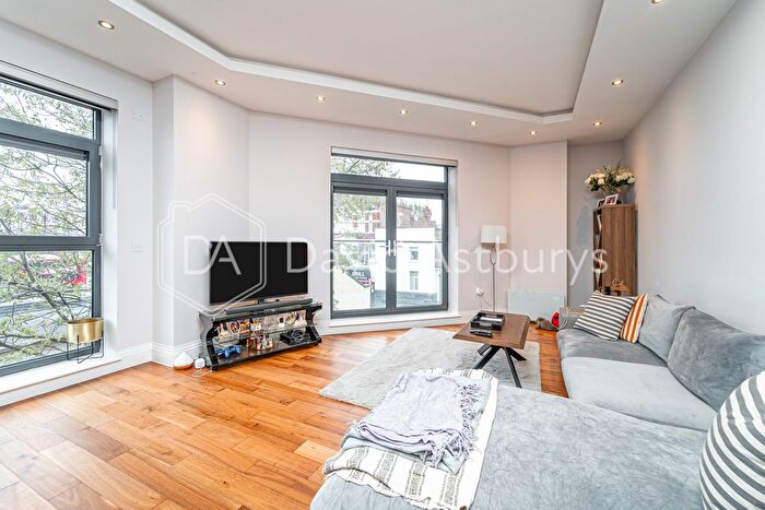 2 Bedroom Flat To Rent In Muswell Hill, Muswell Hill, London, N10