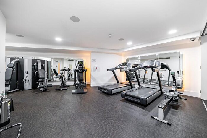 2 Bedroom Apartment To Rent In Eagle Point, City Road, London, EC1V
