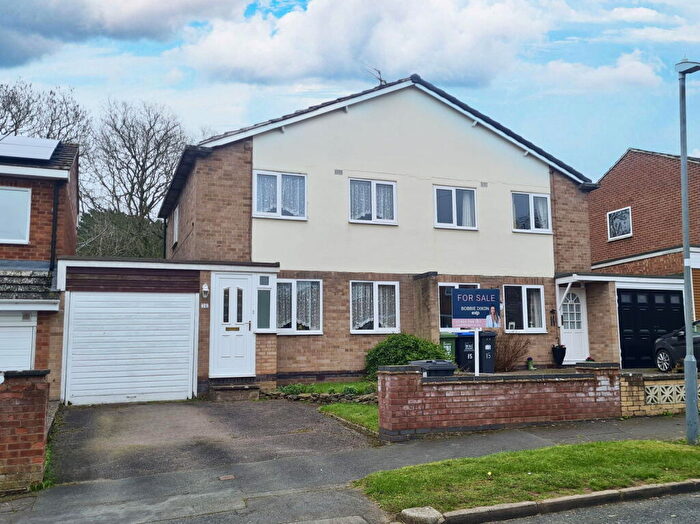 3 Bedroom Semi Detached House For Sale In The Mews, Kenilworth, CV8