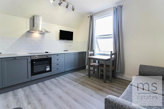 2 Bedroom Flat To Rent In £pppw Wellington Square, Nottingham, NG7
