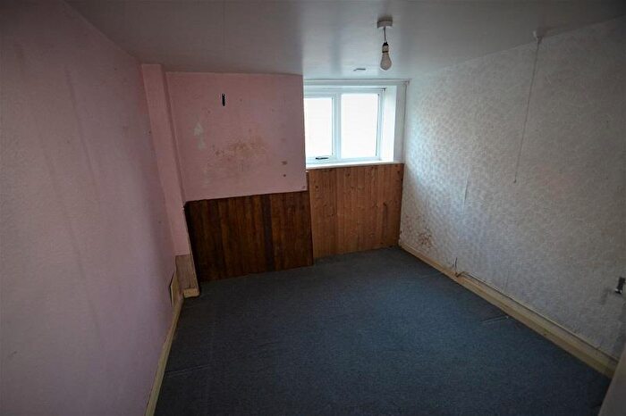 3 Bedroom Flat For Sale In Orchard House, Old North Rd, Royston, SG8