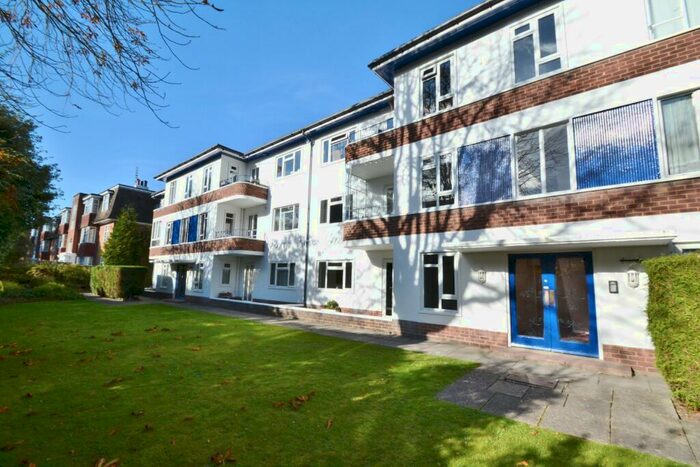 2 Bedroom Flat To Rent In Westbourne, BH4