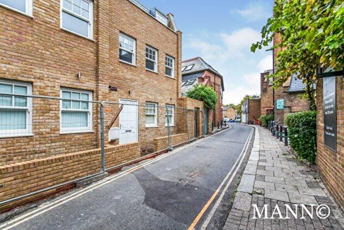4 Bedroom Property To Rent In Prescott Place, London, SW4