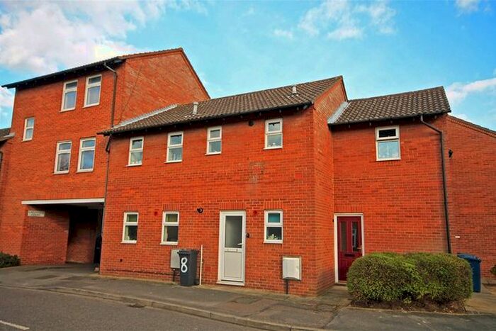 1 Bedroom Flat To Rent In Caithness Court, Cambridge, CB4