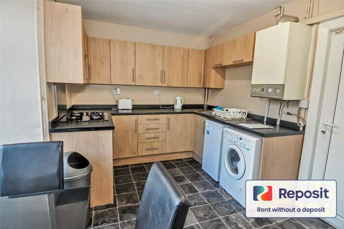 5 Bedroom End Of Terrace House To Rent In Whitby Road, Manchester, M14