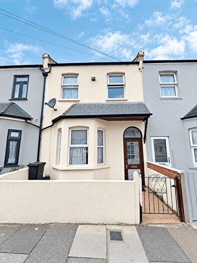 3 Bedroom Terraced House To Rent In Martindale Road, TW4