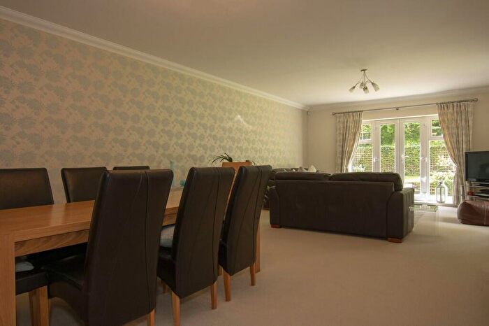 2 Bedroom Apartment To Rent In Wray Common Road, Reigate, RH2