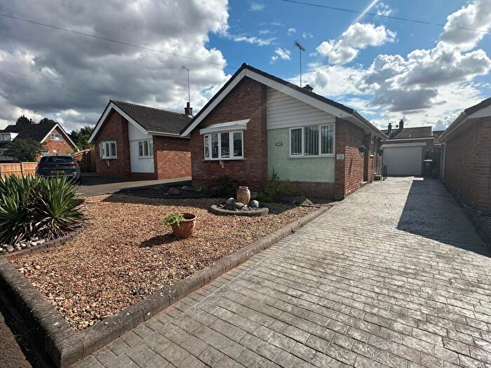 2 Bedroom Detached Bungalow For Sale In Dalebrook Road, Burton-On-Trent, DE15
