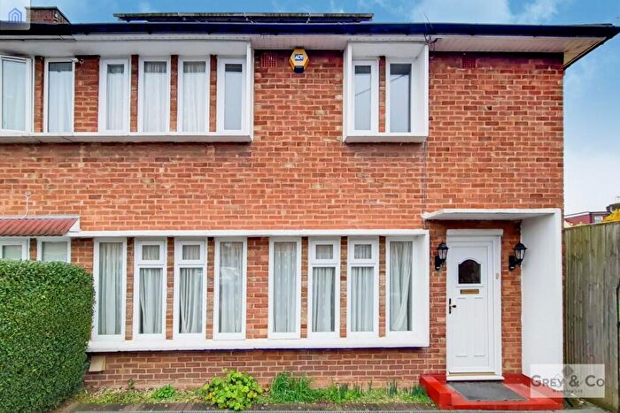 3 Bedroom Semi-Detached House To Rent In Baird Close, London, Greater London, NW9