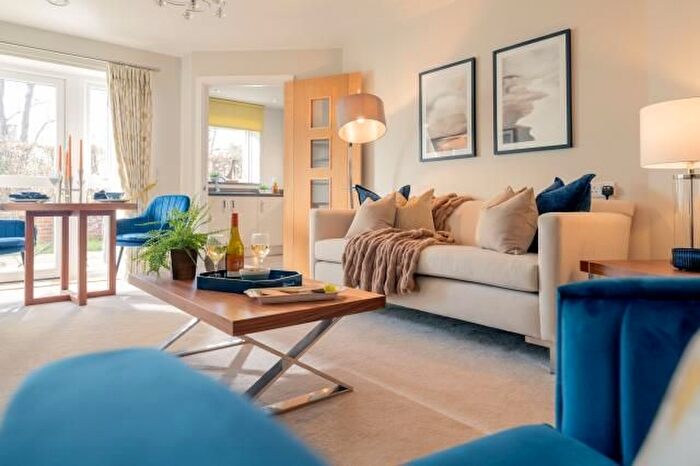 1 Bedroom Flat For Sale In Henley-On-Thames, Oxfordshire, RG9