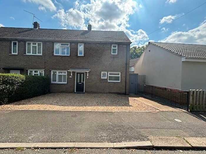 3 Bedroom Semi-Detached House To Rent In Stamford Road, Kettering, NN16