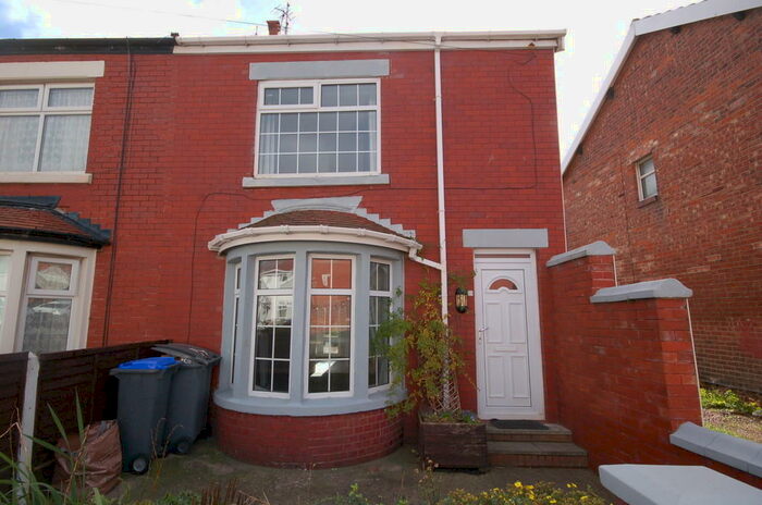 3 Bedroom End Of Terrace House To Rent In Brun Grove, FY1