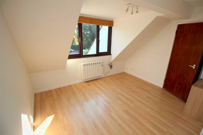 Studio To Rent In Potters Road, New Barnet, EN5